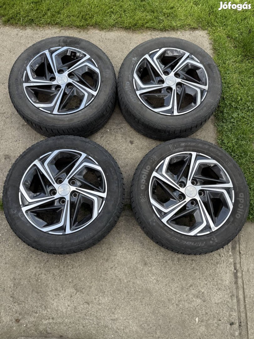 Eladó Hyundai alufelni szett R16