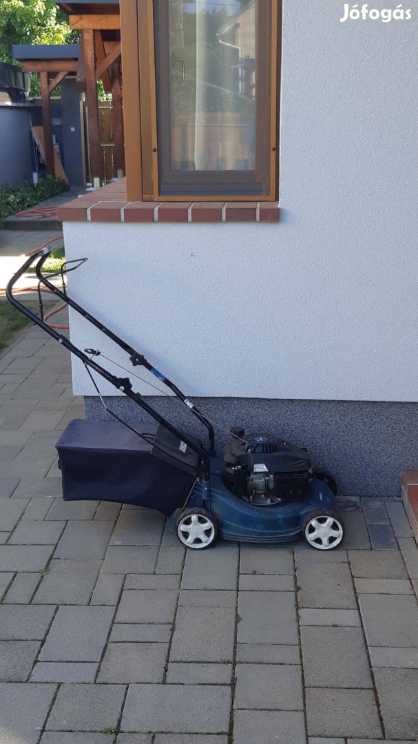 Eladó Hyundai fűnyíró
