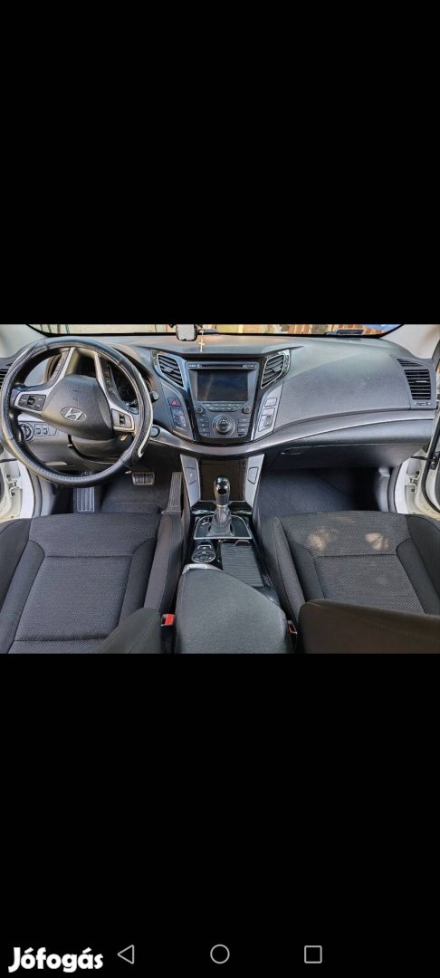 Eladó Hyundai i40 Executive 136le Panoráma 