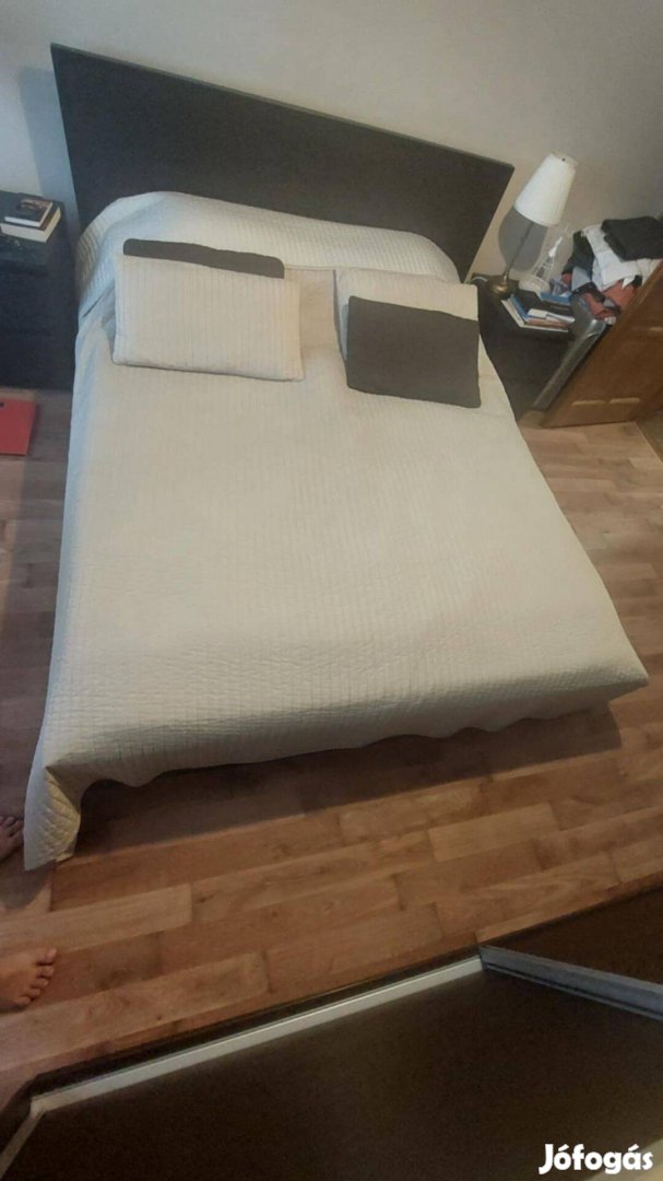 Eladó IKEA Malm 160x200 tárolós francia ágy+ 2 db éjjeli szekrény