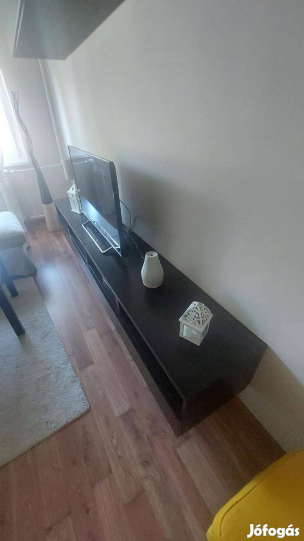 Eladó IKEA falraszerelhető szekrény kombináció 8 db-os 240 hosszú