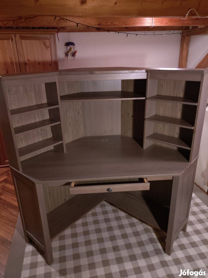 Eladó IKEA íróasztal