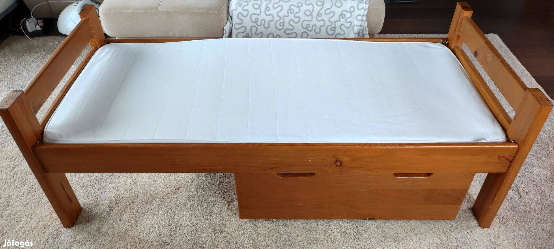 Eladó IKEA matraccal, ágyneműtartóval fa gyerekágy