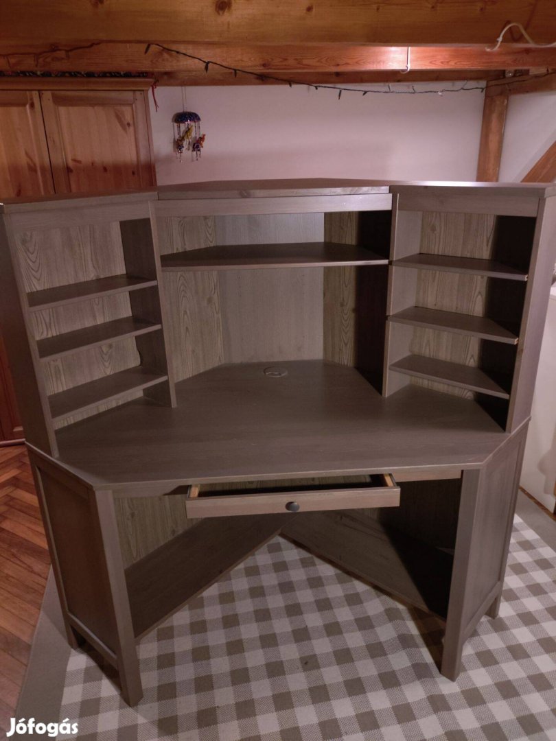 Eladó IKEA sarok írosztal