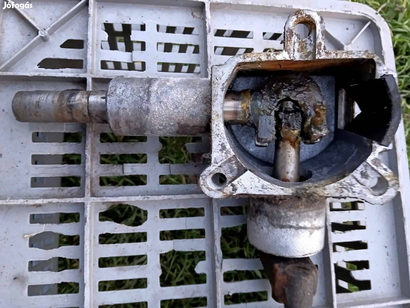 Eladó Ifa alkatrészek