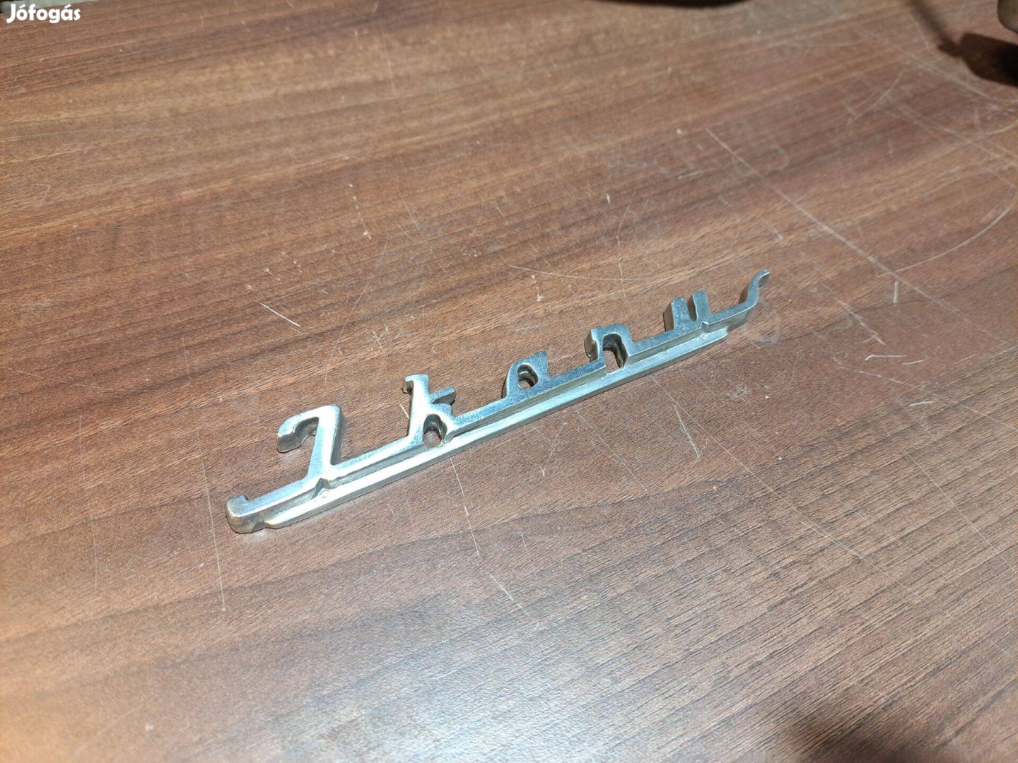 Eladó Ikarus 60 -as Őrdísz felirat logo márkajelzés Ritka Darab!