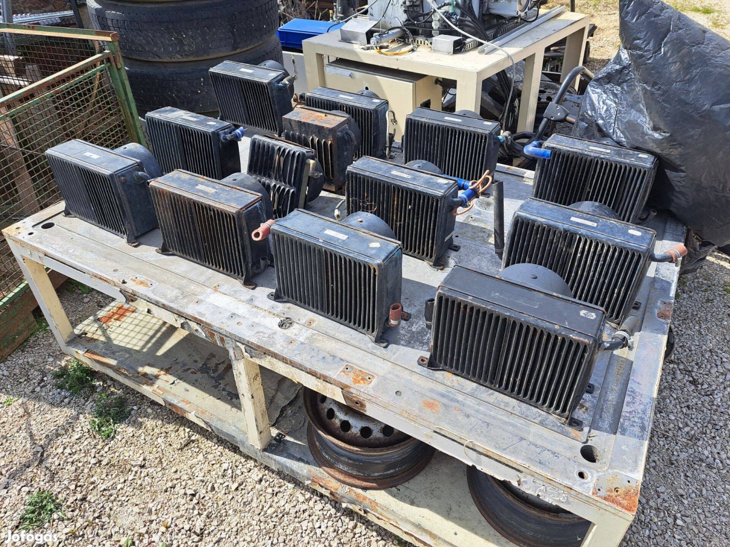 Eladó Ikarus busz fűtőmotor / fűtőtest fűtés radiátor 24 volt