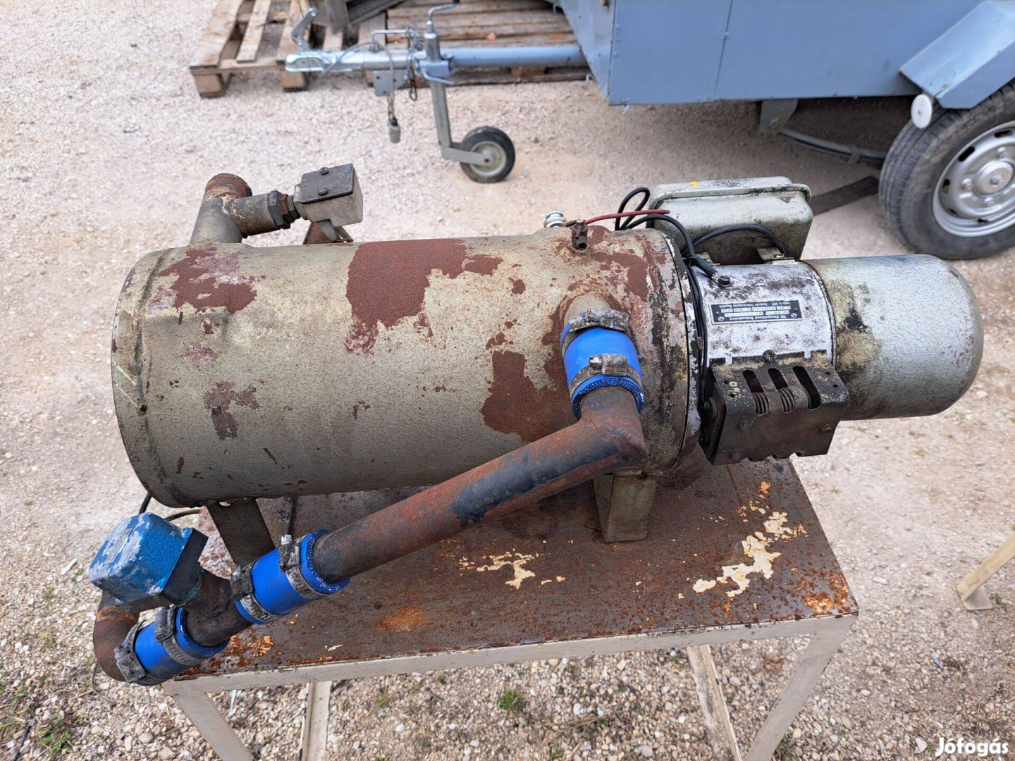 Eladó Ikarus busz vizes kályha állófűtés gázolaj kályha régi fajta