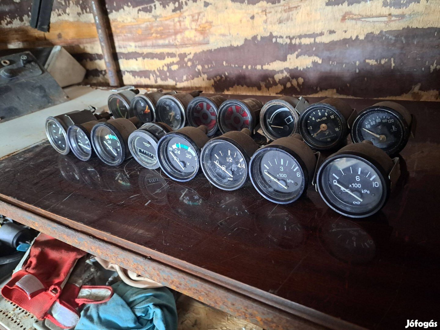 Eladó Ikarus mérő órák óra műszerek műszer