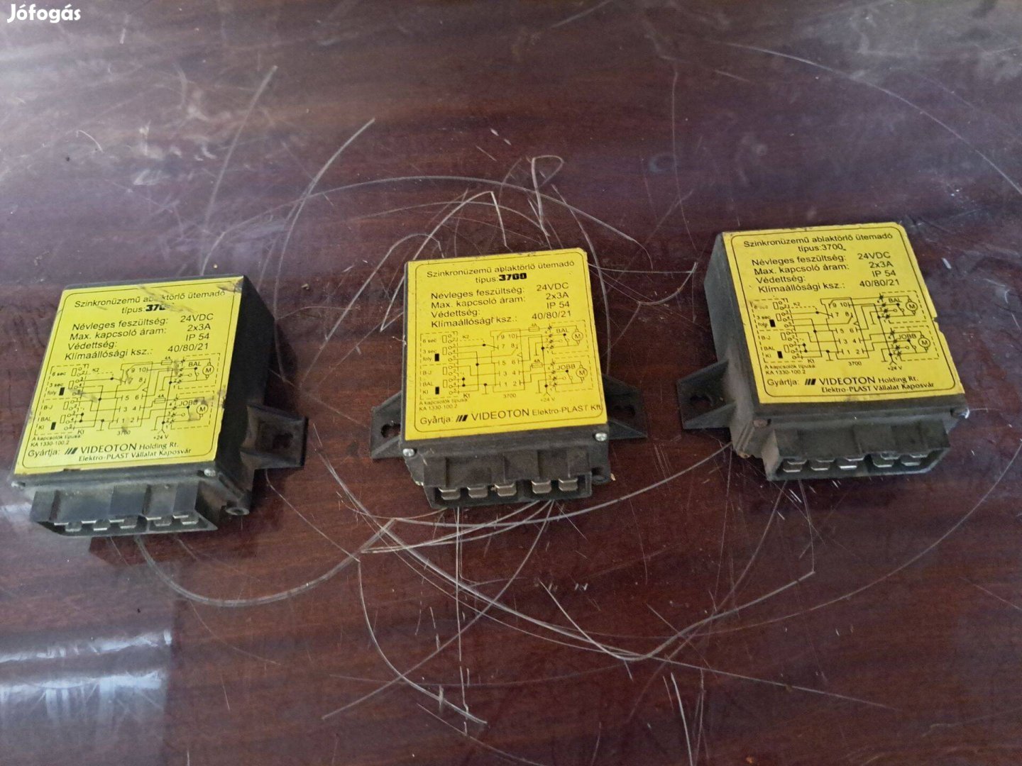 Eladó Ikarus szinkronüzemű ablaktörlő ütemadó Videoton