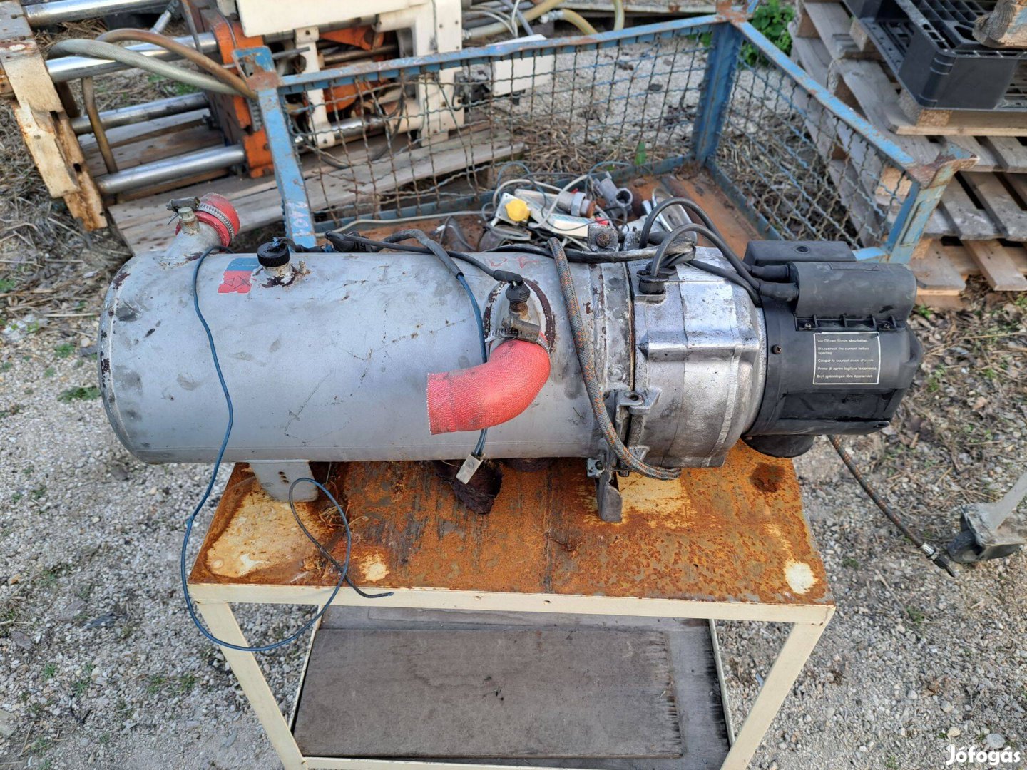 Eladó Ikarus vizeskályha Webasto állófűtés 35Kw gázolaj kályha