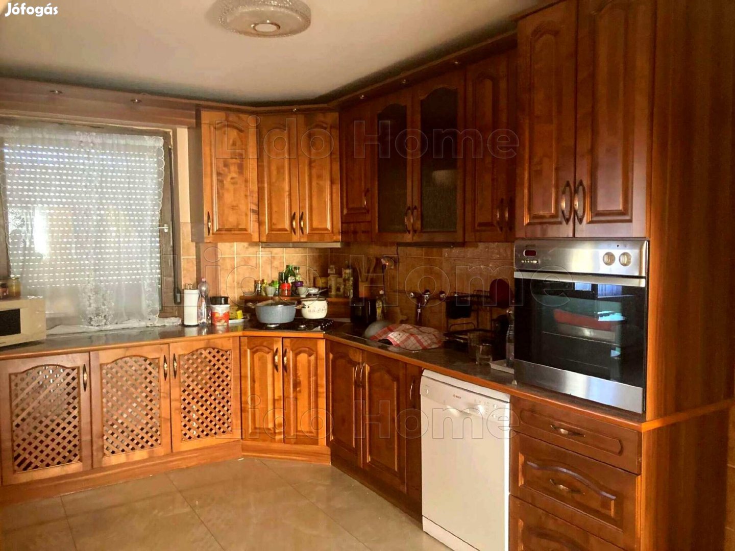 Eladó Iregszemcsén azonnal költözhető 4 szobás családi ház