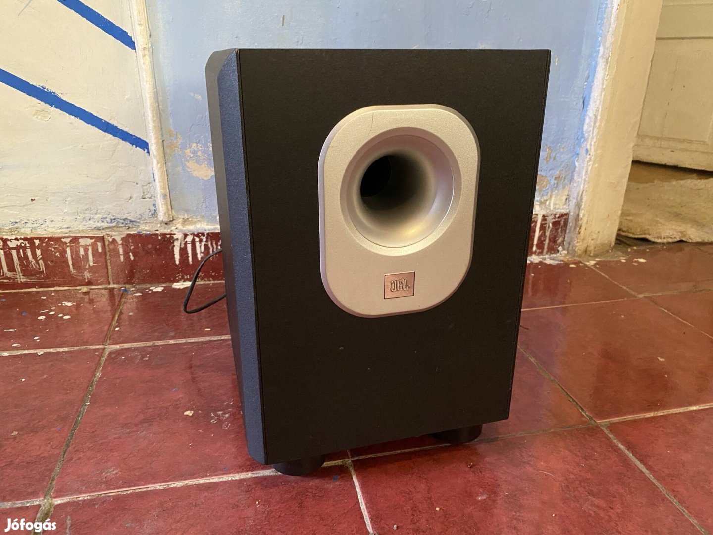 Eladó JBL SUB200/230