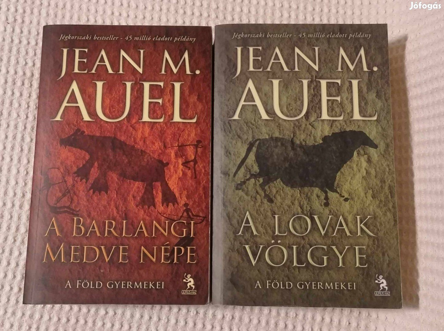 Eladó Jean M. Auel: A lovak völgye + A barlangi medve népe / Könyvek