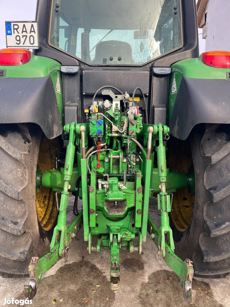 Eladó Jonh Derre 6930