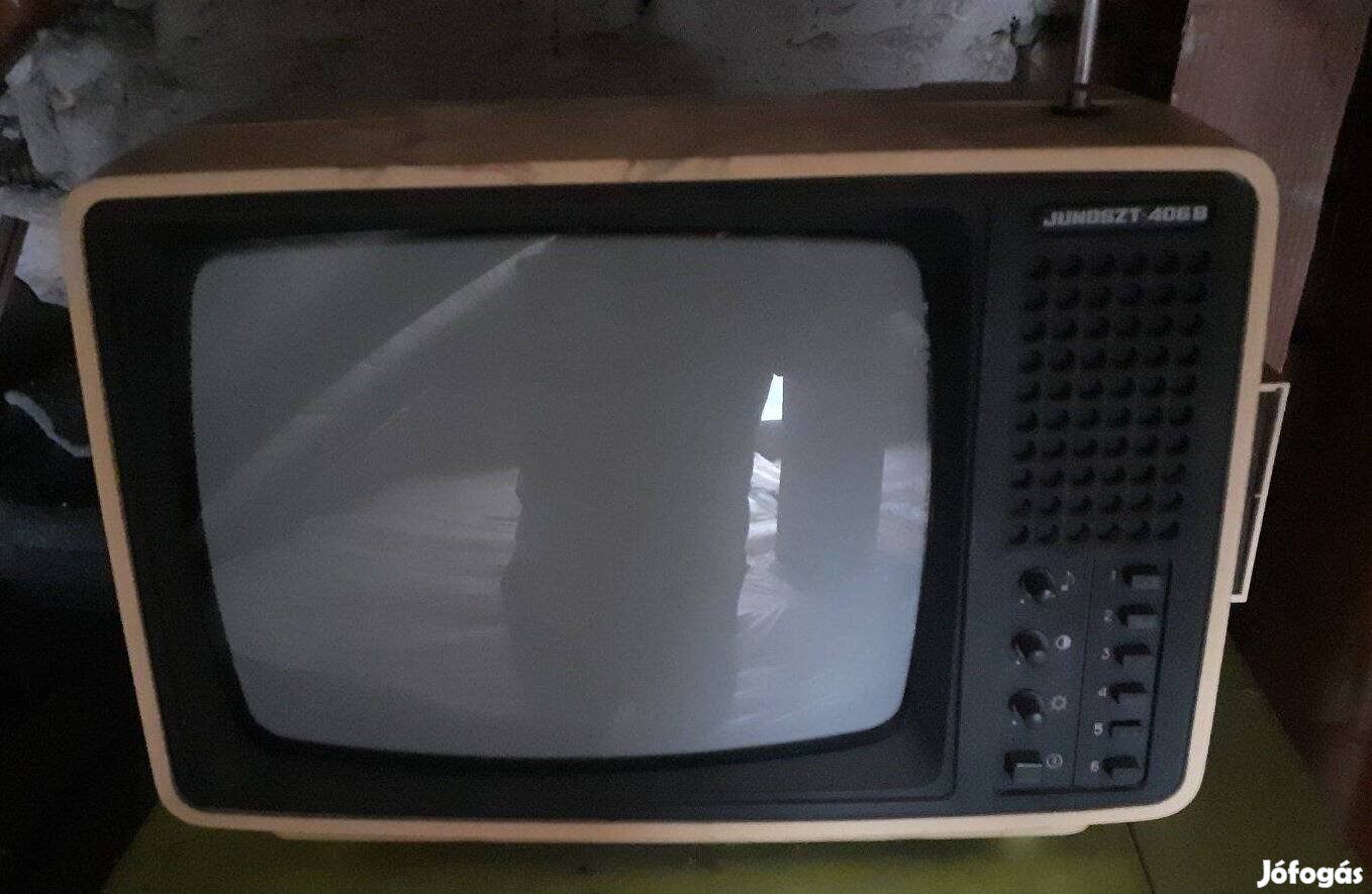 Eladó Junoszt-406B tv gyűjtőknek
