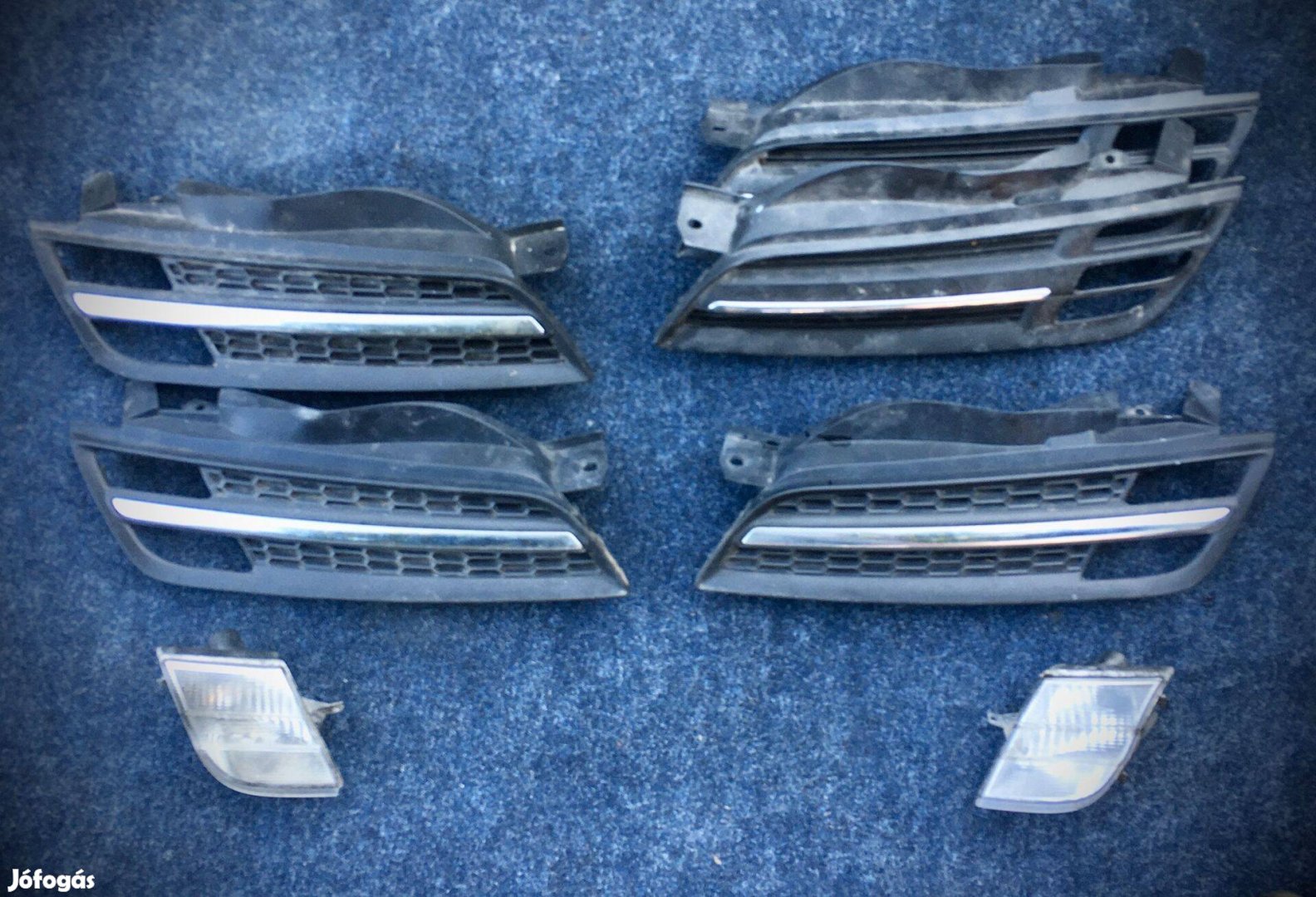 Eladó K12 Micra FL-es jobb, bal díszrács, index. 8000ft/db