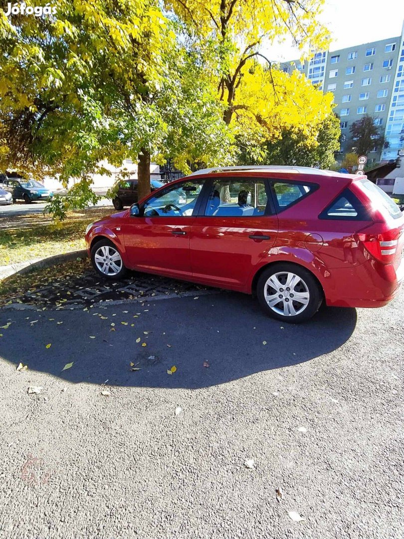 Eladó KIA CEE'D friss műszakival