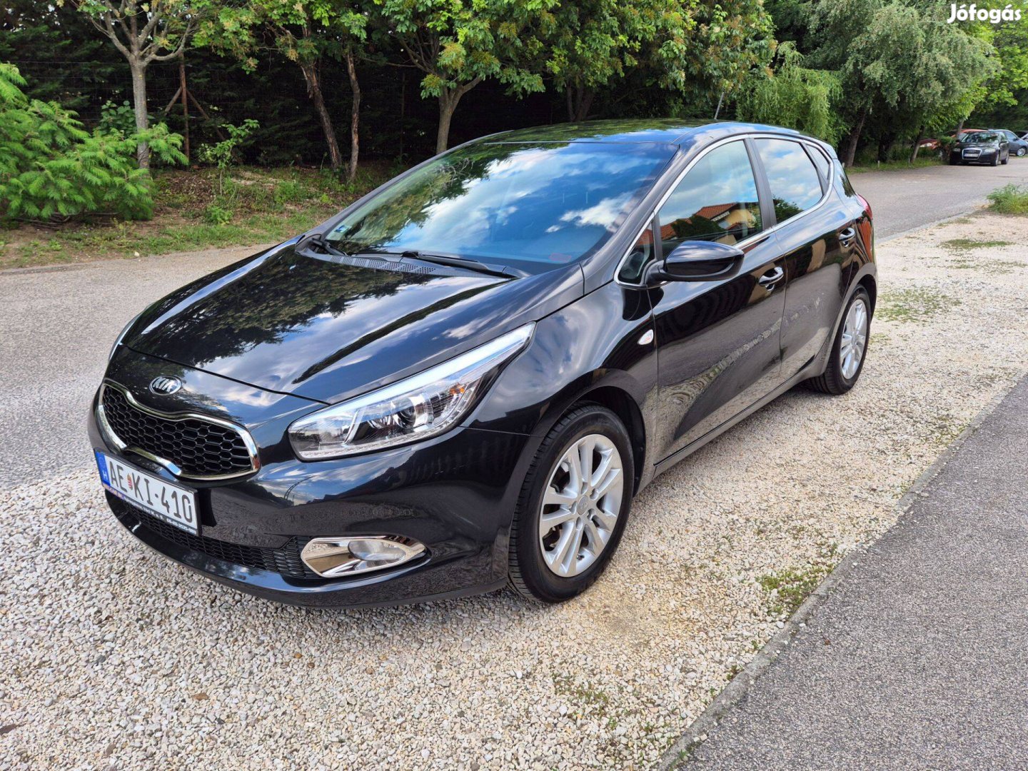 Eladó KIA Ceed 1,4 Cvvt Limitált Premium +Navi