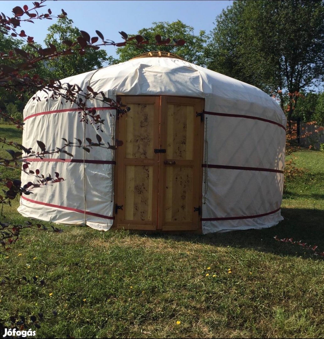 Eladó Kazah Jurta újszerű állapotú