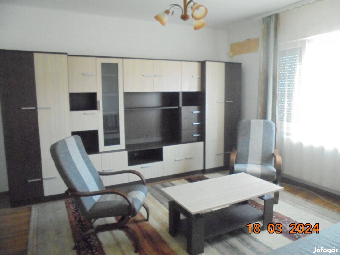 Eladó Kazincbarcikán felújított 1,5 szobás lakás