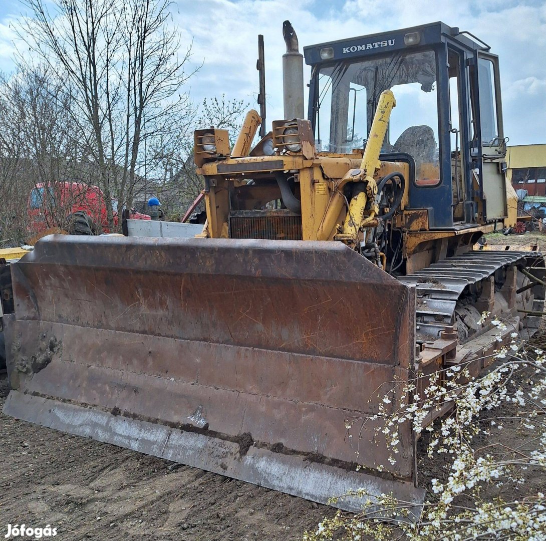 Eladó Komatsu Dozer !!!