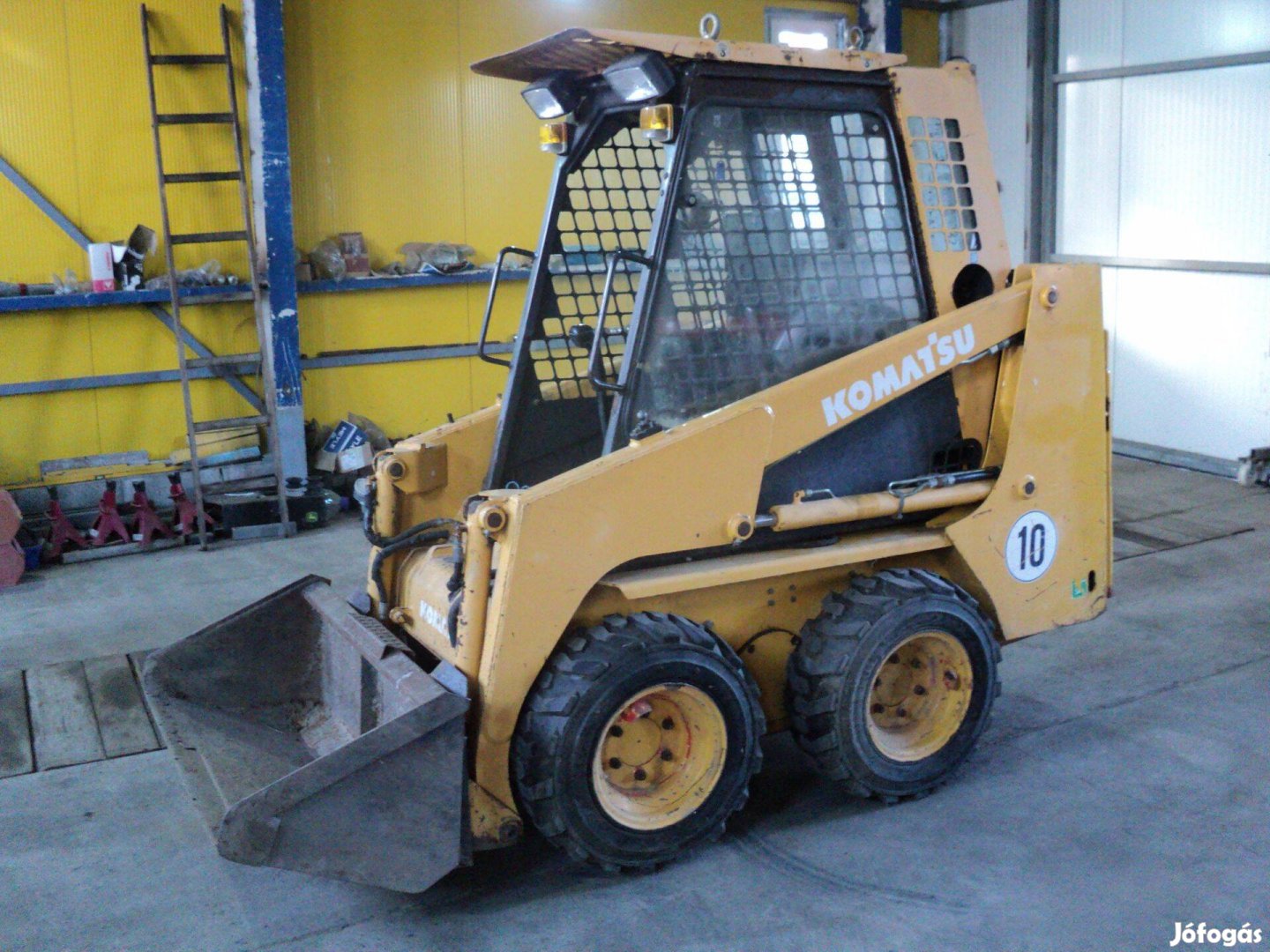 Eladó Komatsu SK04 rakodógép