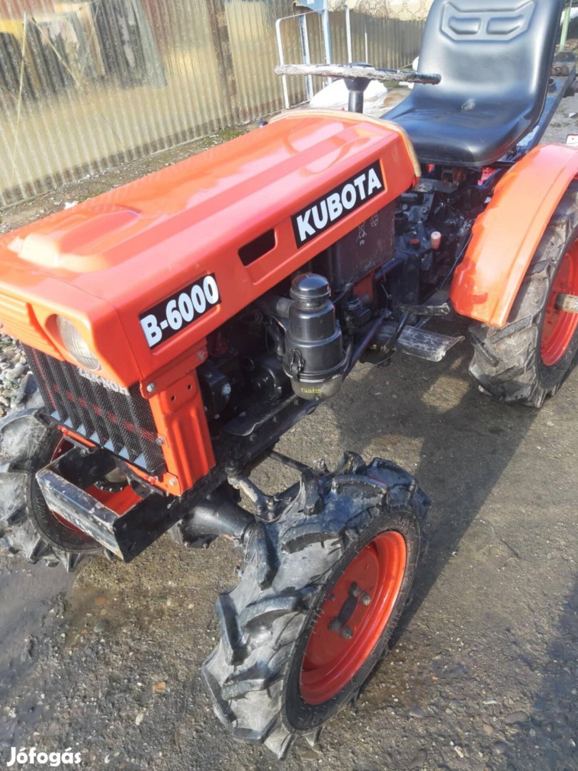 Eladó Kubota B6000 Japán kistraktor.