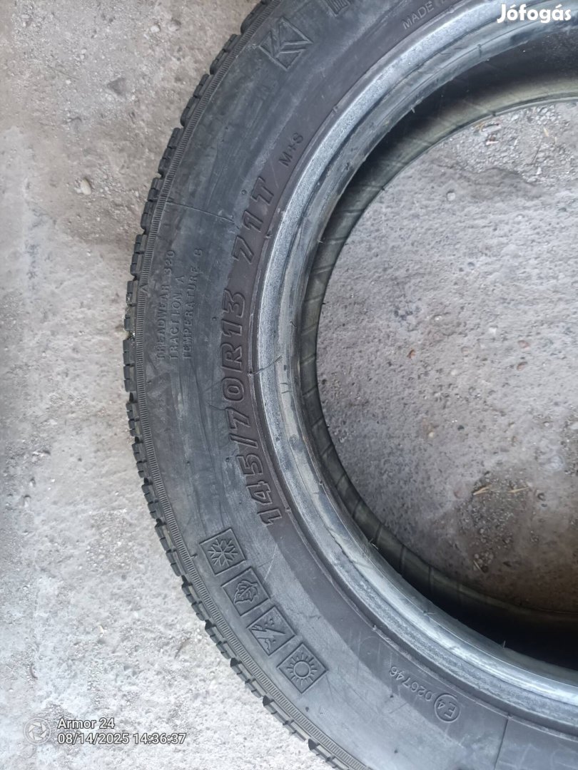 Eladó Kumho négy évszakos gumi 