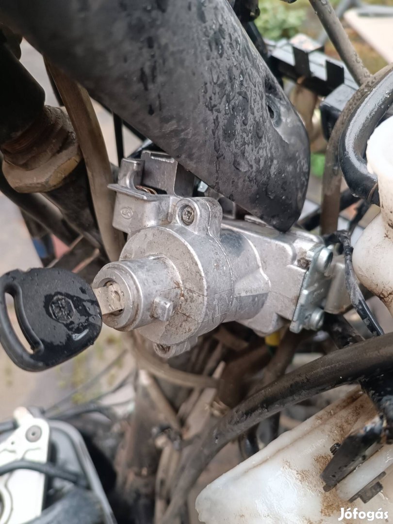 Eladó Kymco Grand Dink bontott alkatrészek 