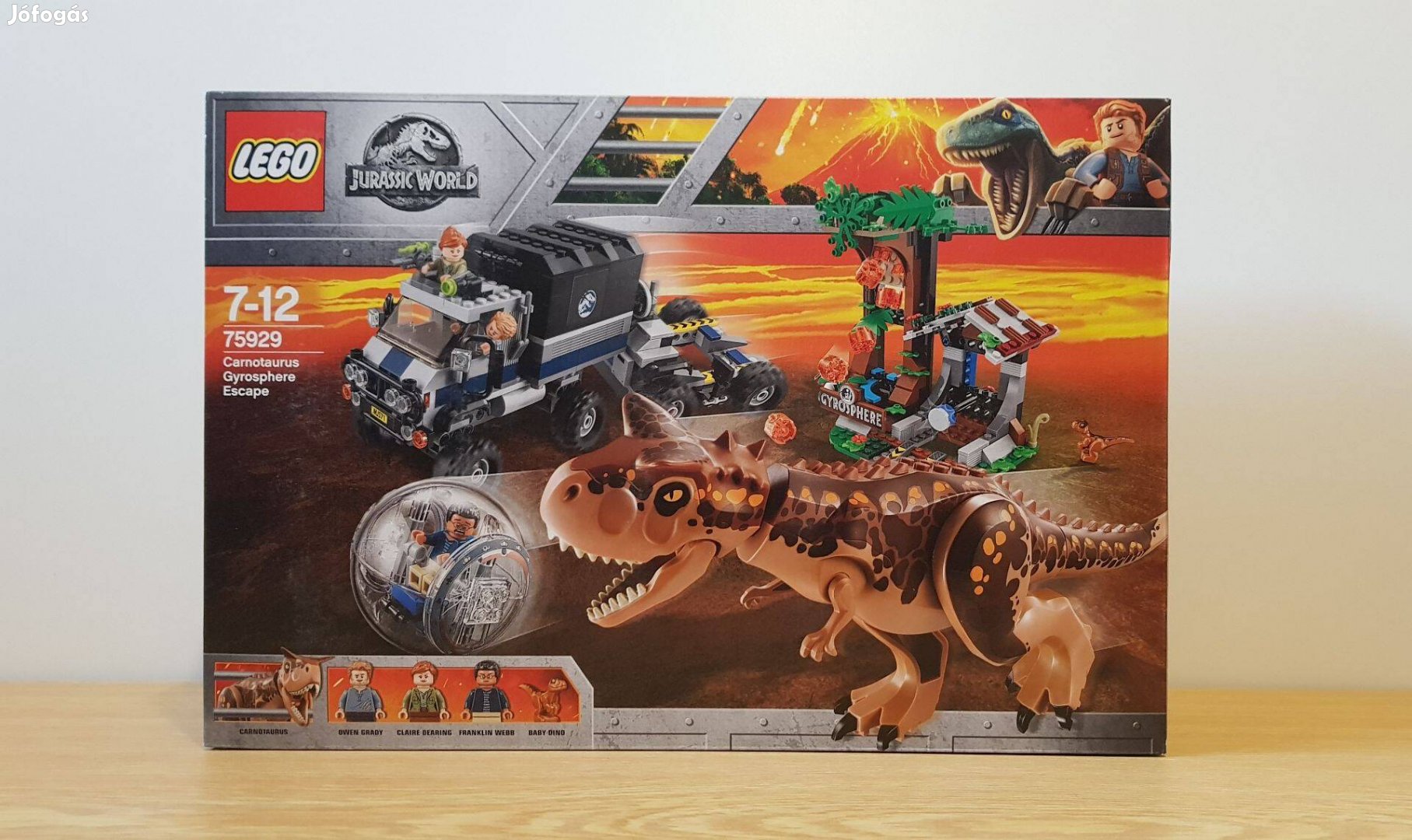 Eladó LEGO 75929 Jurassic - Carnotaurus Menekülés a guruló gömbben