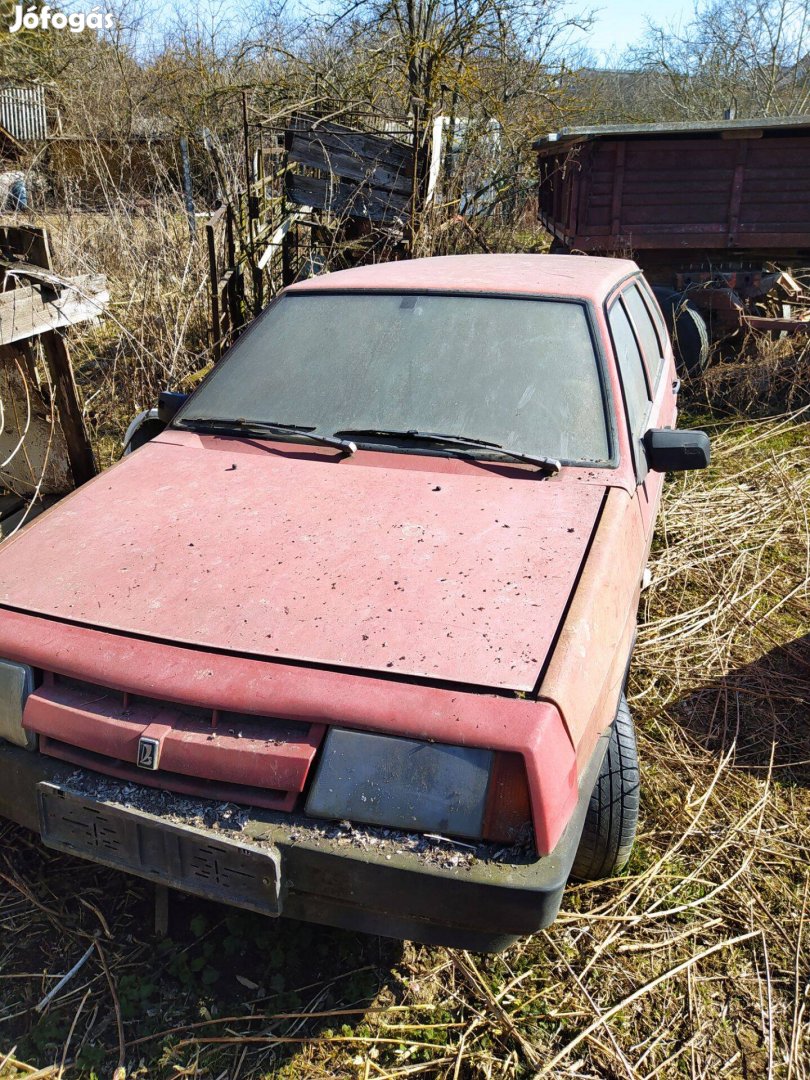 Eladó Lada samara okmányok nélkül