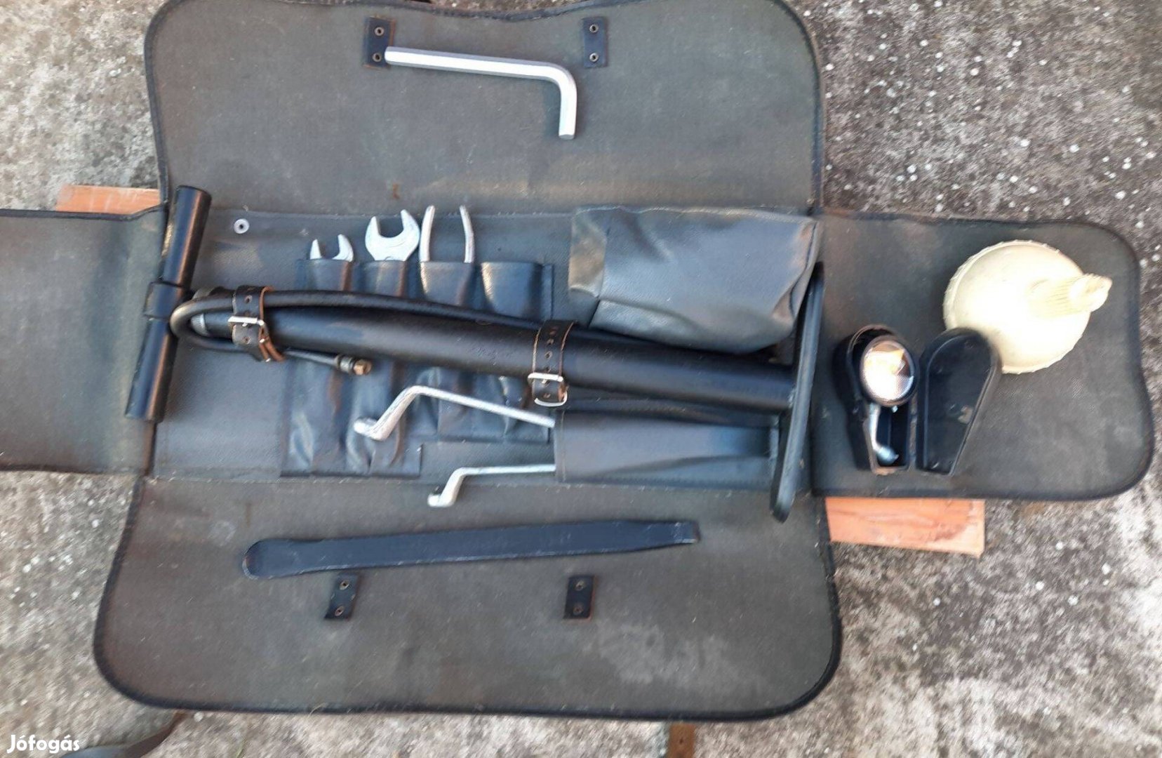 Eladó Lada szerszámos táska