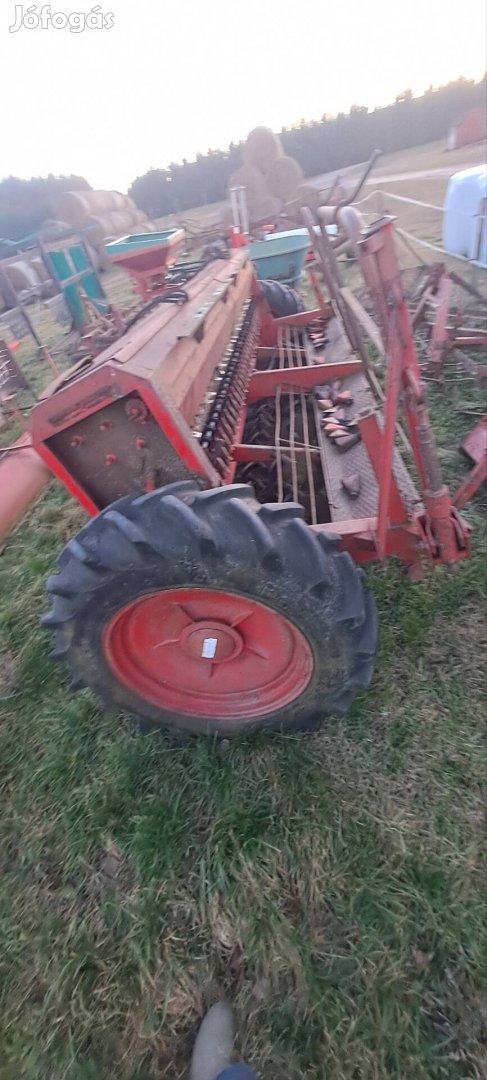 Eladó Lajta vetőgép 