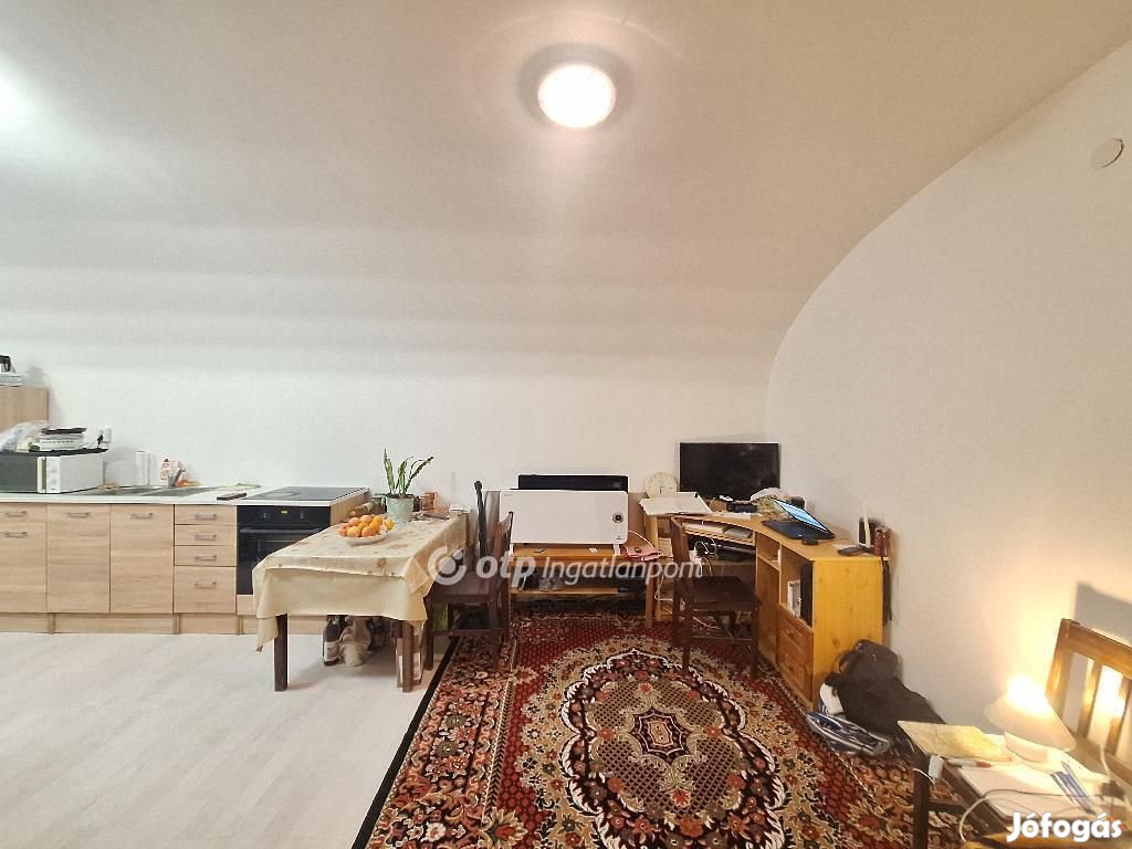 Eladó Lakás, Budapest 10. ker.