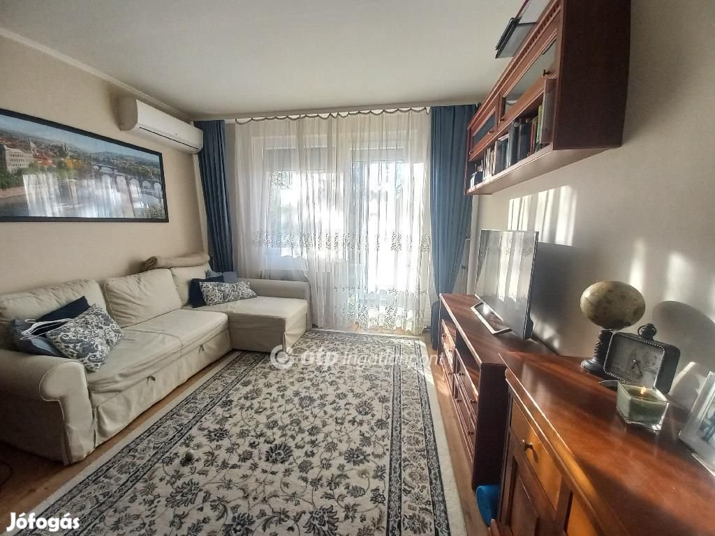 Eladó Lakás, Budapest 15. ker.
