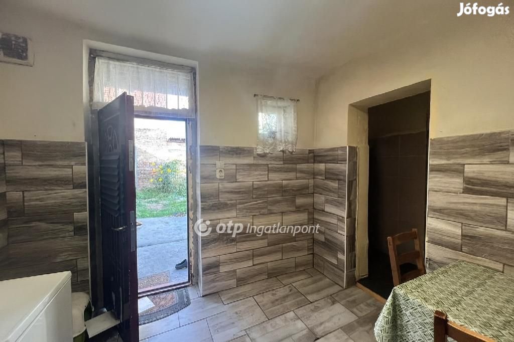Eladó Lakás, Budapest 20. ker.