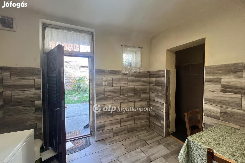 Eladó Lakás, Budapest 20. ker.