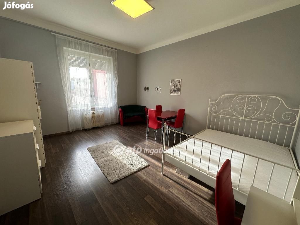 Eladó Lakás, Budapest 8. ker.