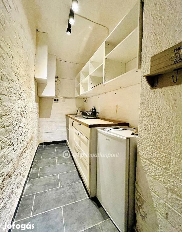 Eladó Lakás, Budapest 8. ker.