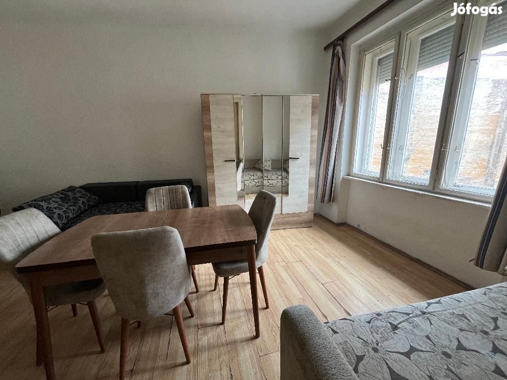 Eladó Lakás, Budapest 8. ker.