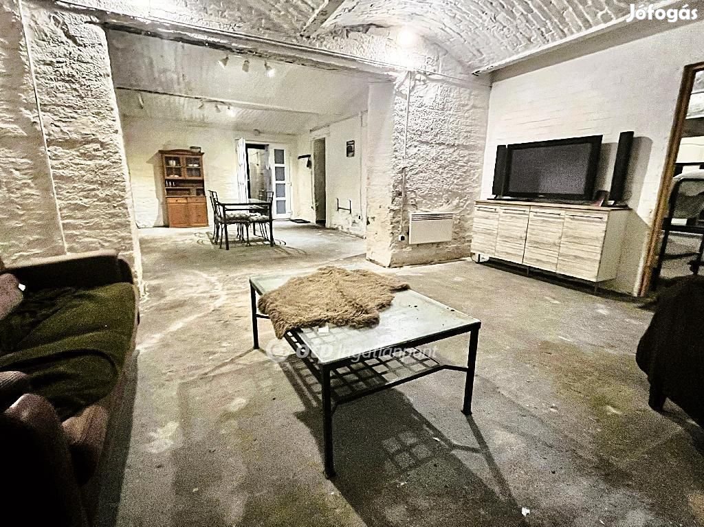 Eladó Lakás, Budapest 8. ker.