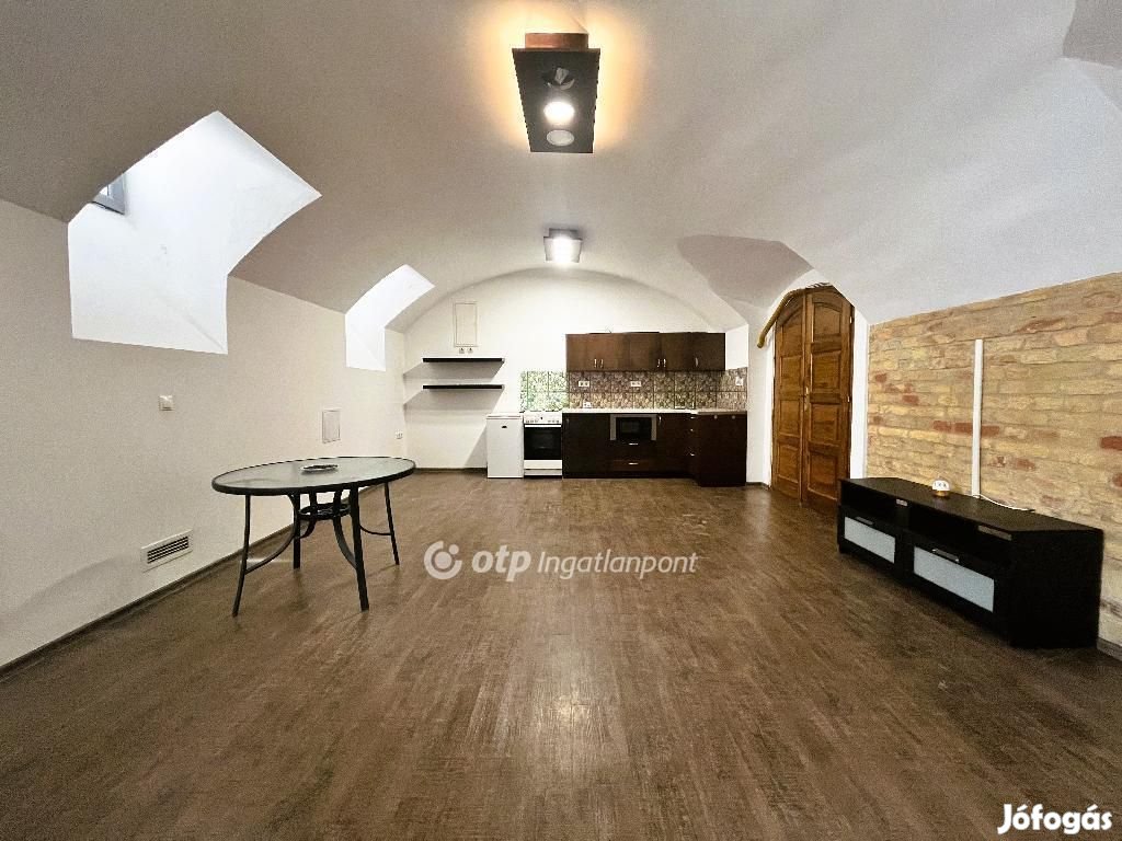 Eladó Lakás, Budapest 8. ker.