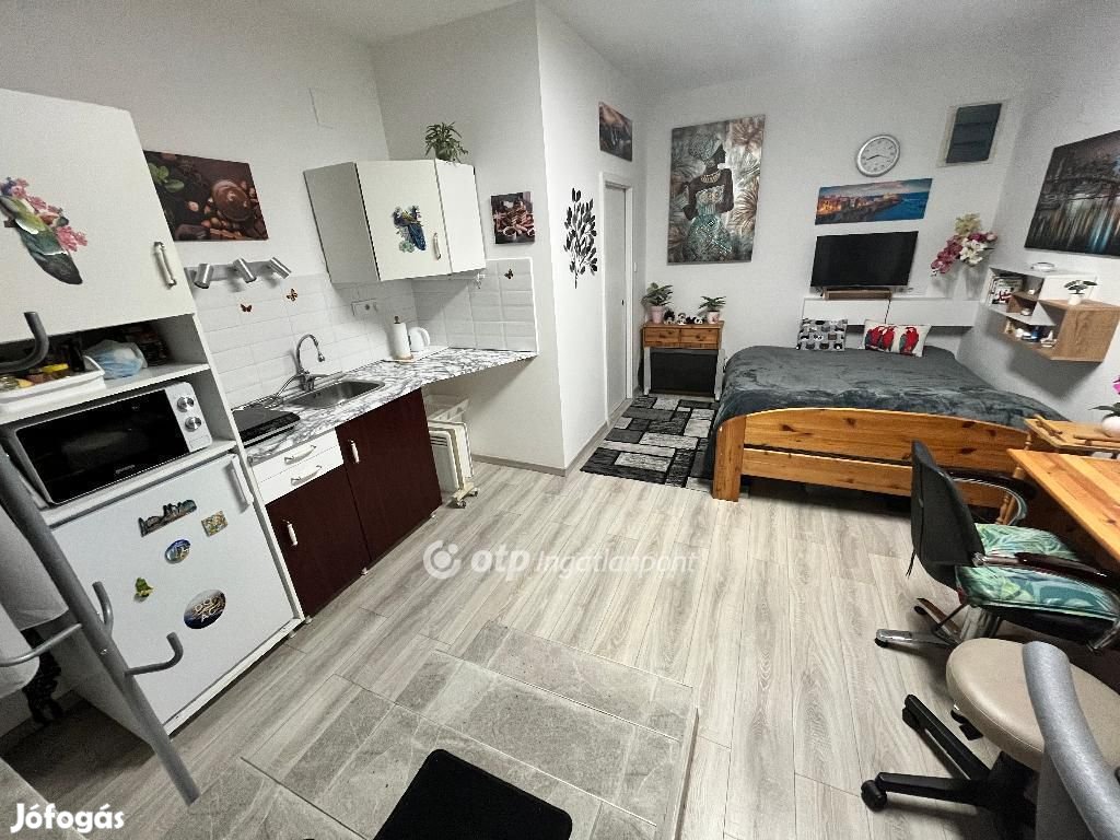 Eladó Lakás, Budapest 8. ker.