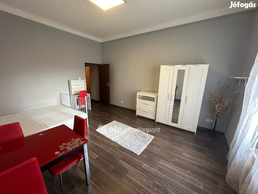Eladó Lakás, Budapest 8. ker.