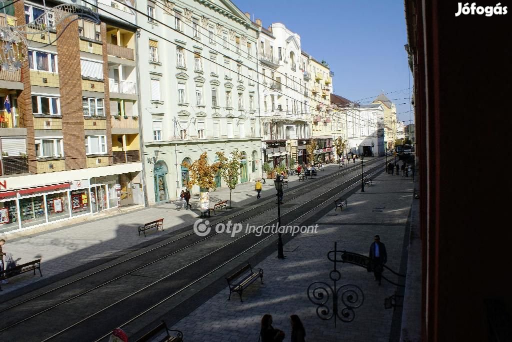 Eladó Lakás, Miskolc