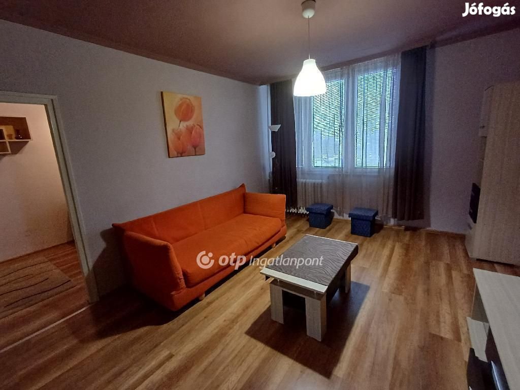 Eladó Lakás, Tiszavasvári