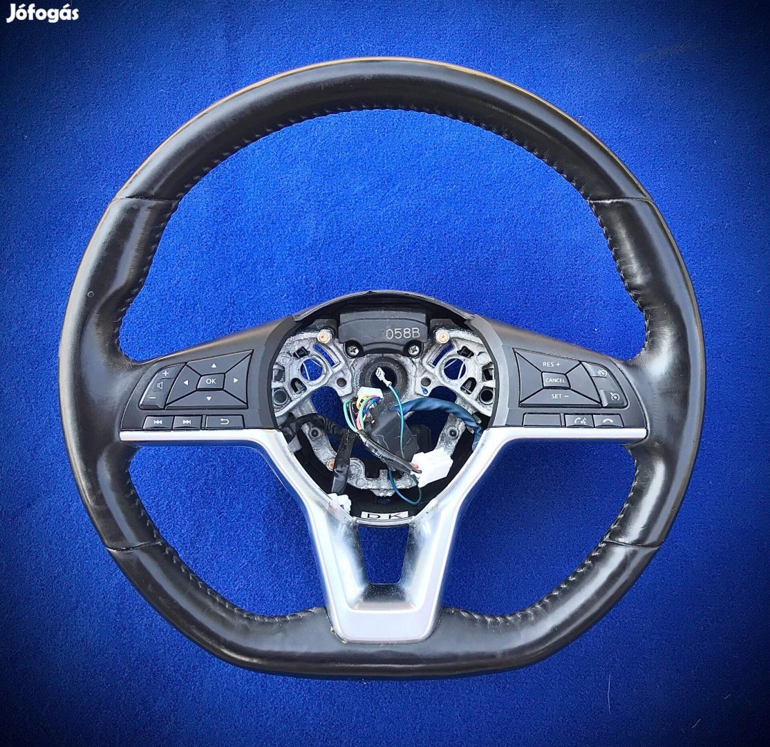 Eladó Leaf Qashqai X-trail Micra NP300 Navara fűthet hibátlan kormány