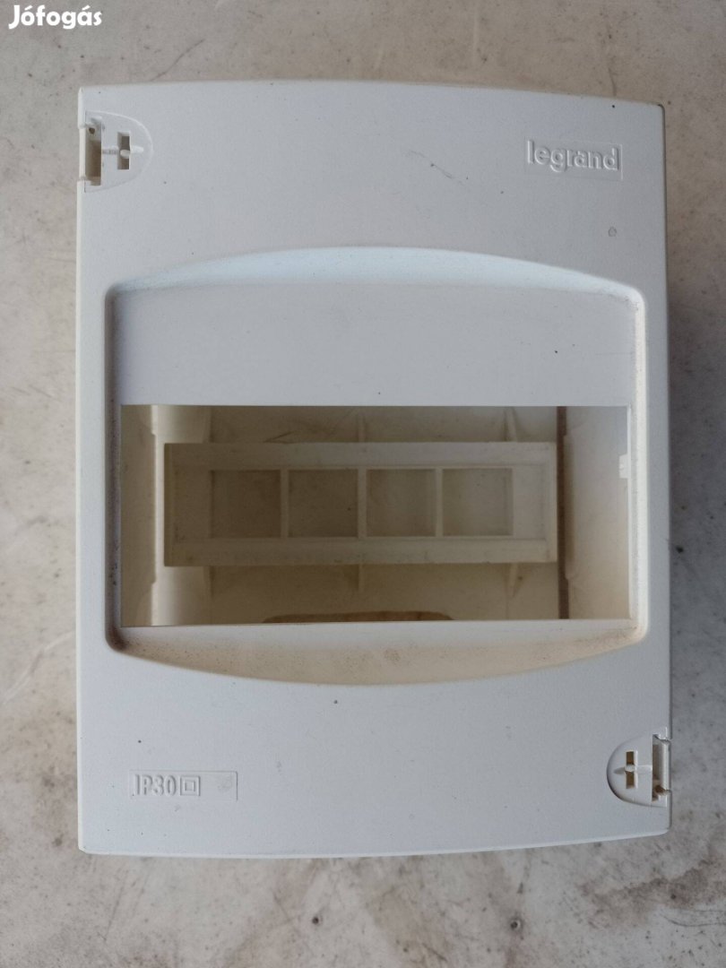 Eladó Legrand 6-os villamos elosztótábla Zalaegerszegen