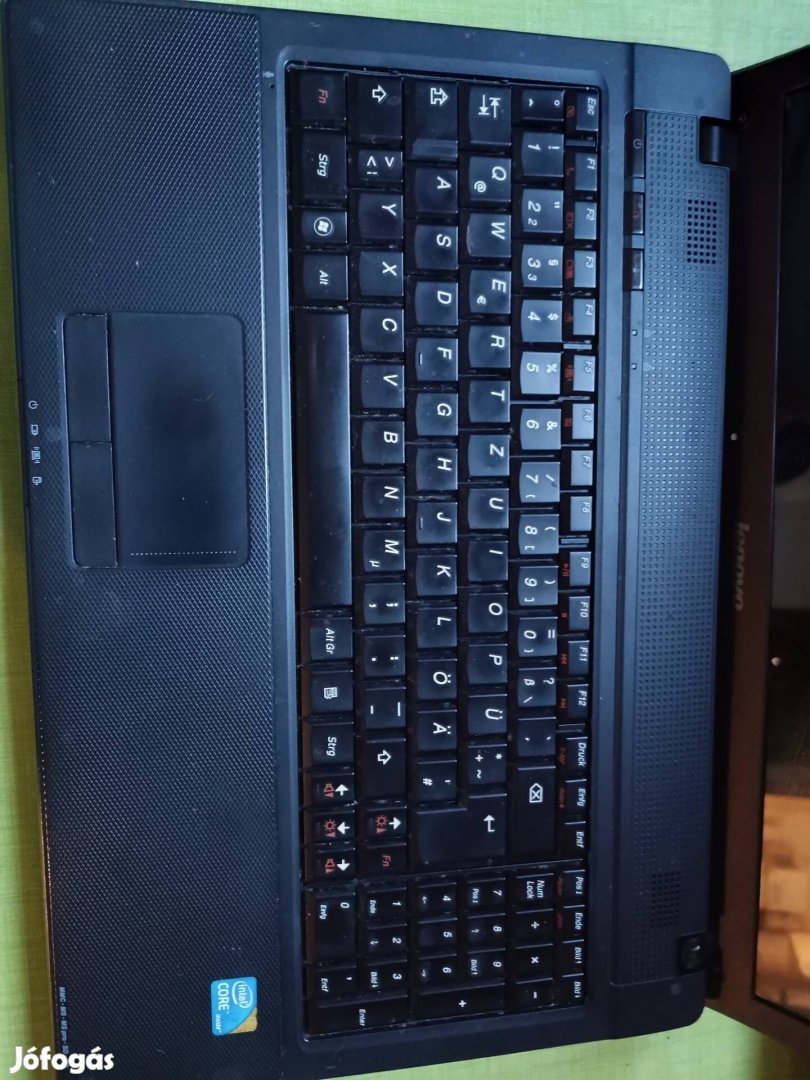 Eladó Lenovo i3 laptop.
